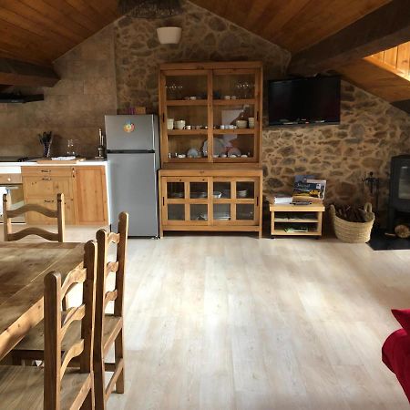 Charmant Appartement Dans Le Village/Coqueto Apartamento En El Pueblecito La Cabanasse Exteriör bild