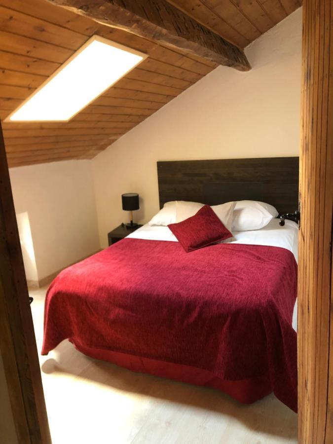 Charmant Appartement Dans Le Village/Coqueto Apartamento En El Pueblecito La Cabanasse Exteriör bild
