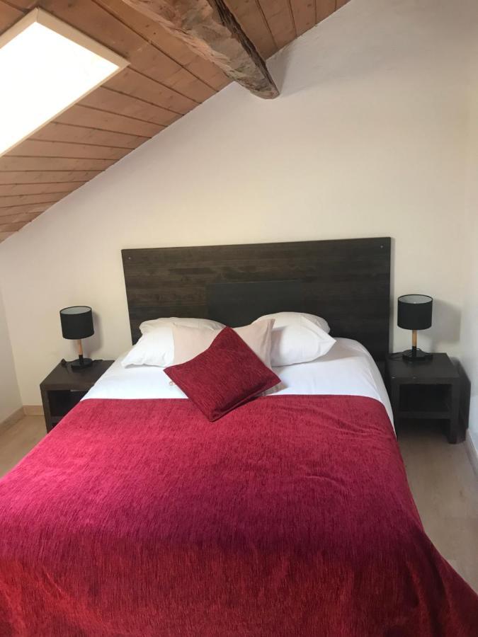 Charmant Appartement Dans Le Village/Coqueto Apartamento En El Pueblecito La Cabanasse Exteriör bild